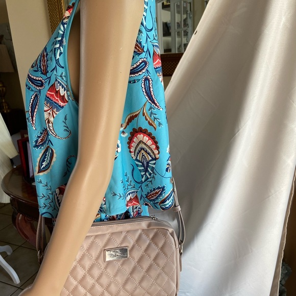 Bella Russo beige crossbody/shoulder bag with chain - Picture 9 of 12